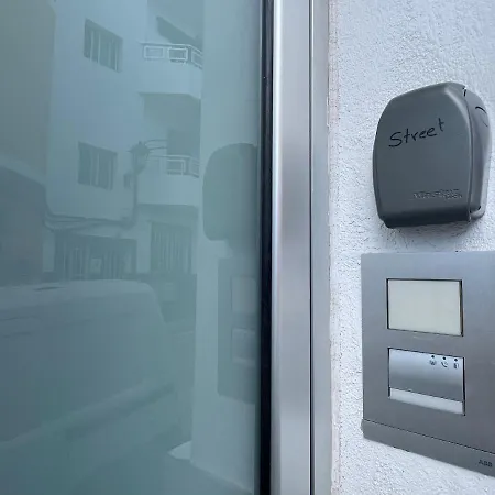 Lux Solarium Street Apartment *